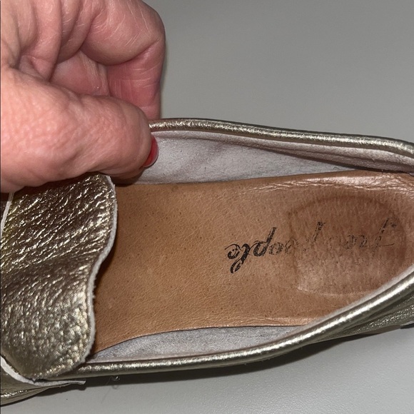 Free People Metallic Gold Leather Loafers size 37 or 7 - Picture 13 of 13